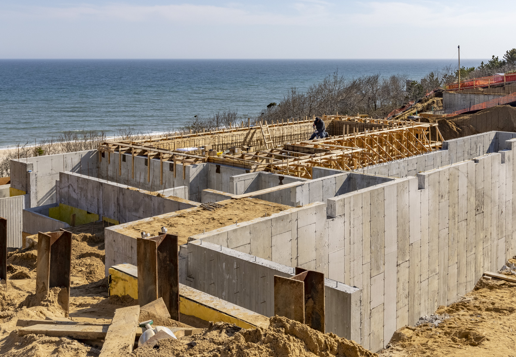 Photo of construction by Ronald Webb Builder.